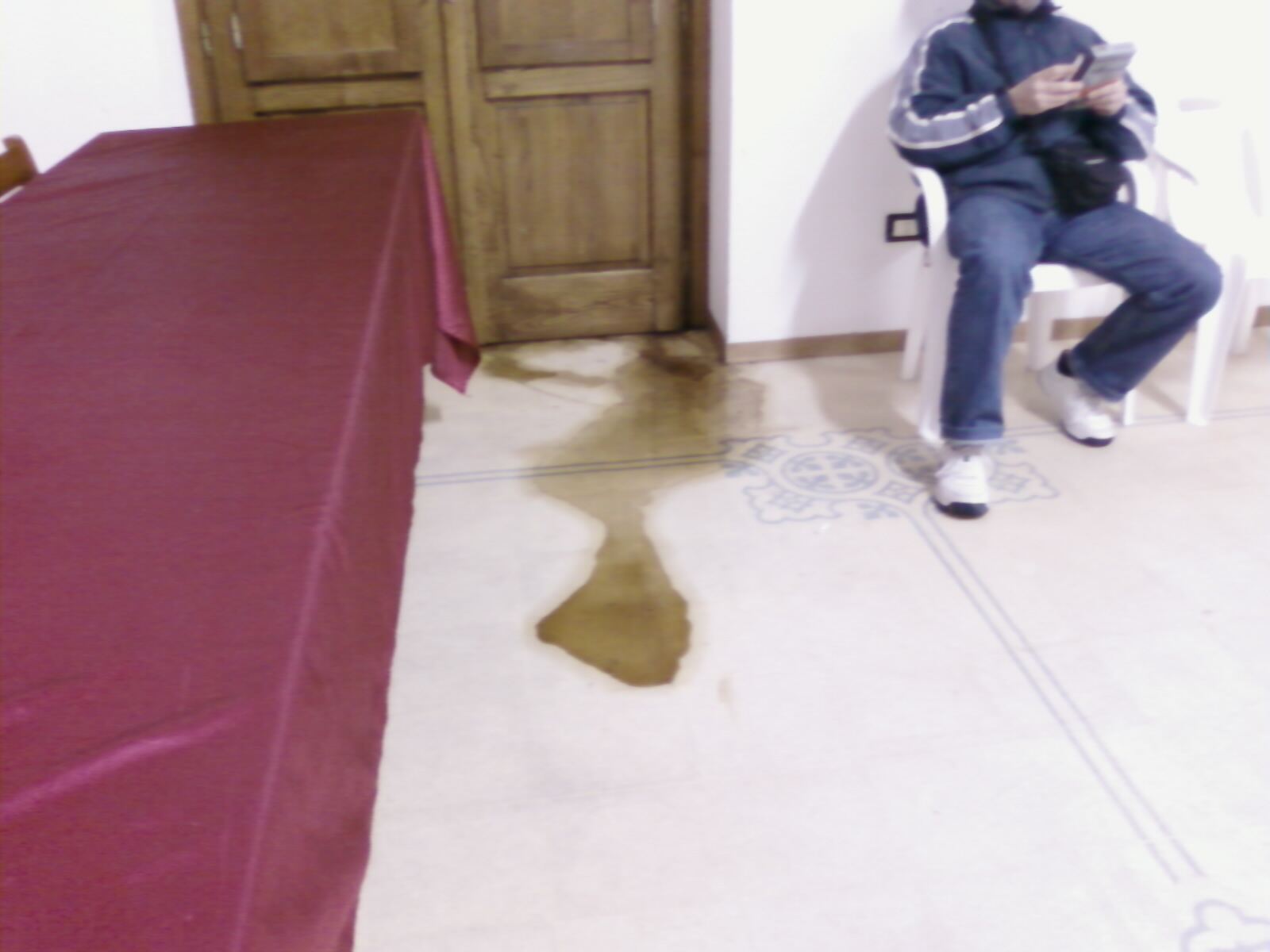 Ex Casa del Fascio - macchia acqua1.jpg